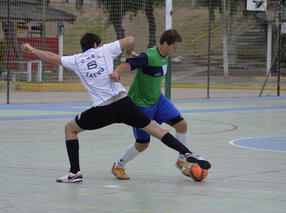 imagen Futsal masculino: Tropezón no es caída