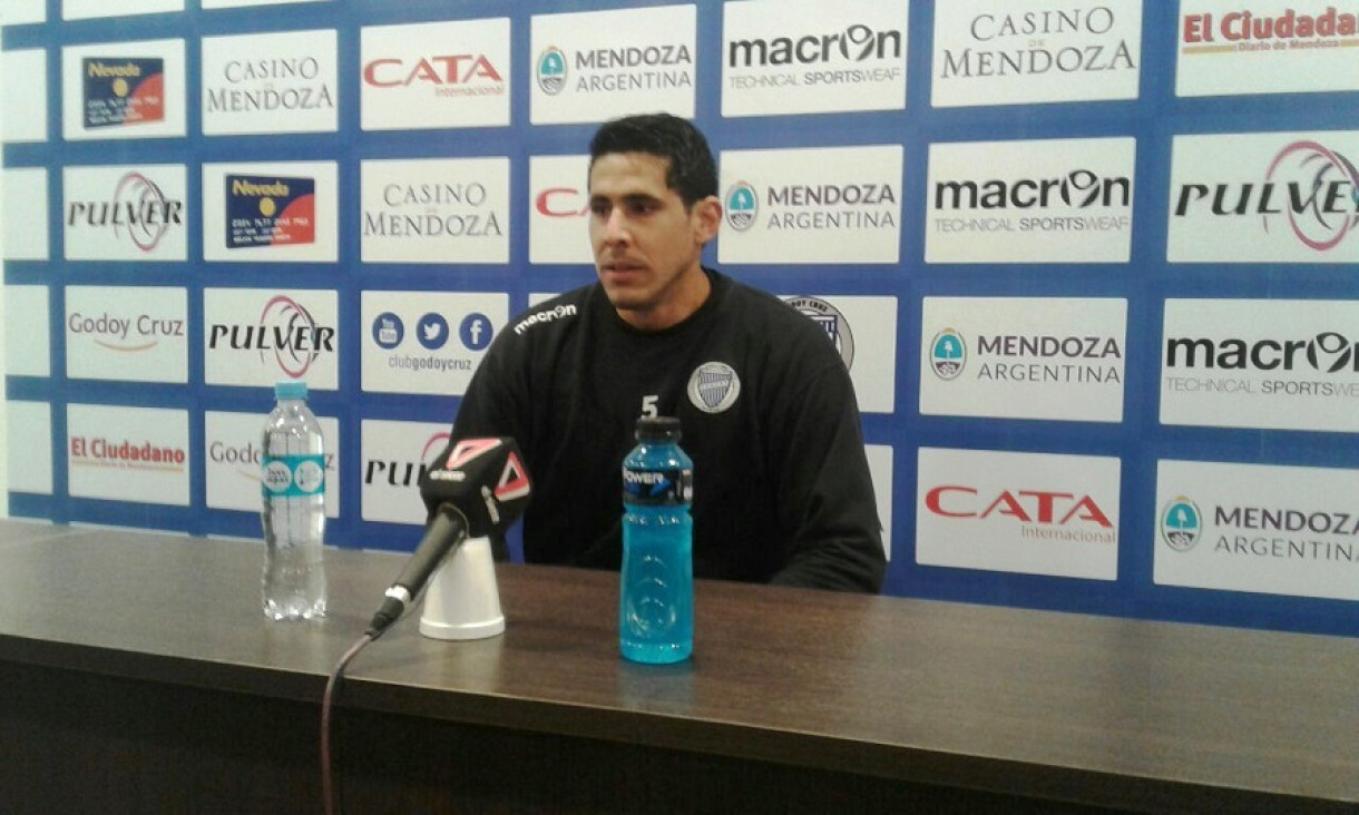 imagen Diego Viera: "Quiero llegar a los cien partidos en Godoy Cruz"
