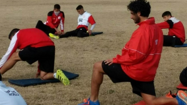 imagen David Garay entrenó en Huracán Las Heras