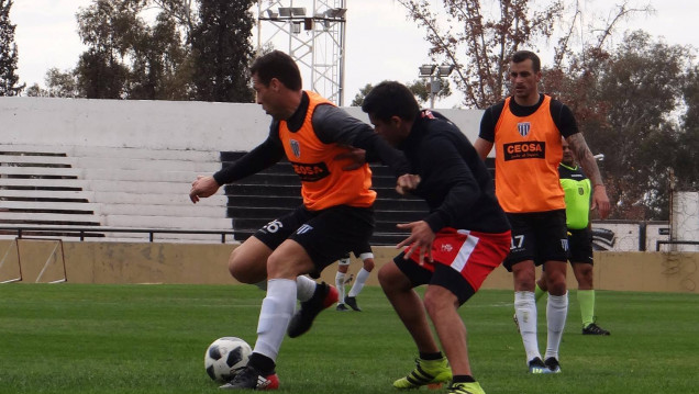 imagen El Lobo pone primera