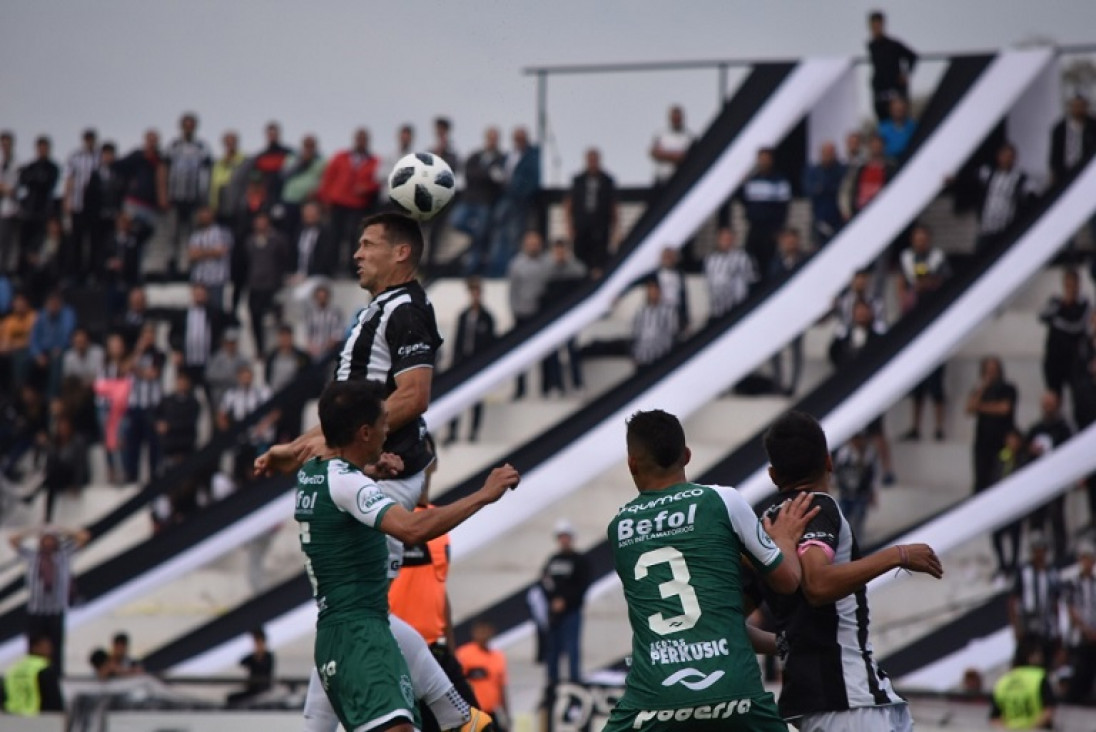 imagen Gimnasia va por la remontada
