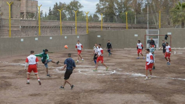 imagen Adolfo Romero: "Estoy preparándome para ser el segundo arquero"