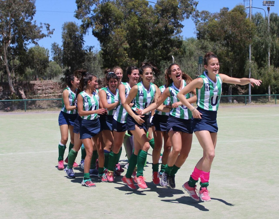 imagen HOCKEY SOBRE CESPED: Al Nacional en Tren
