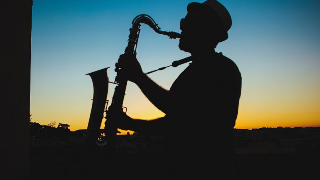 imagen Homenaje al "Gato" Barbieri de la mano del reconocido saxofonista Oscar Feldman