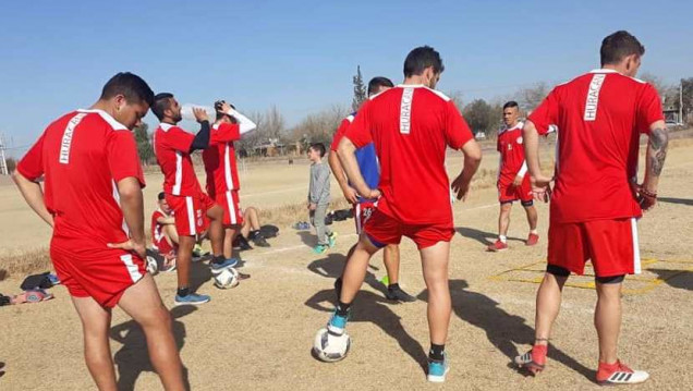 imagen Mauro Ruggieri: "Voy a dar todo para meterme en el once del Federal"