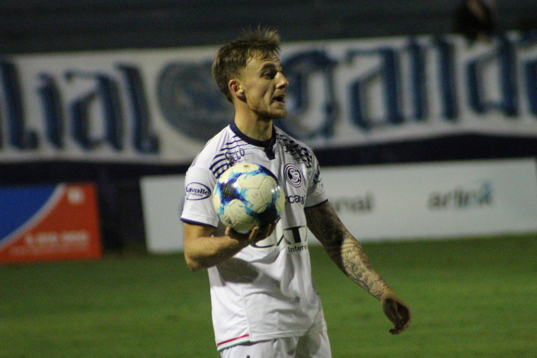 imagen El dueño del lateral