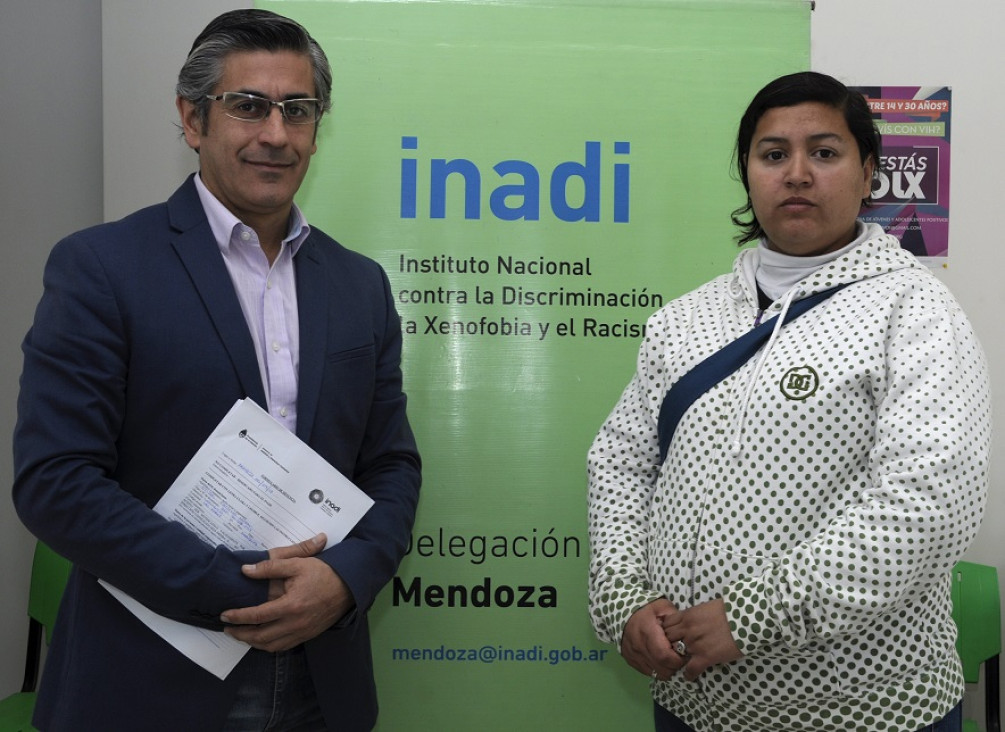 imagen Detención en colectivos: la pasajera quiere que Cornejo le pida perdón