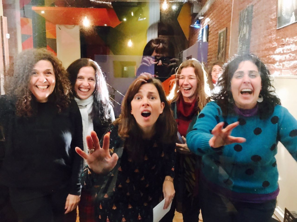 imagen Investigadoras cantan contra el desmantelamiento del Ministerio de Ciencia, Técnica e Innovación 