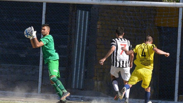 imagen Leandro Irrera: "Pensamos en ganar para no depender de nada ni de nadie"