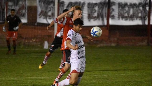 imagen Juncos: "Con el pasar de los partidos, vamos a ir encontrando el equipo"