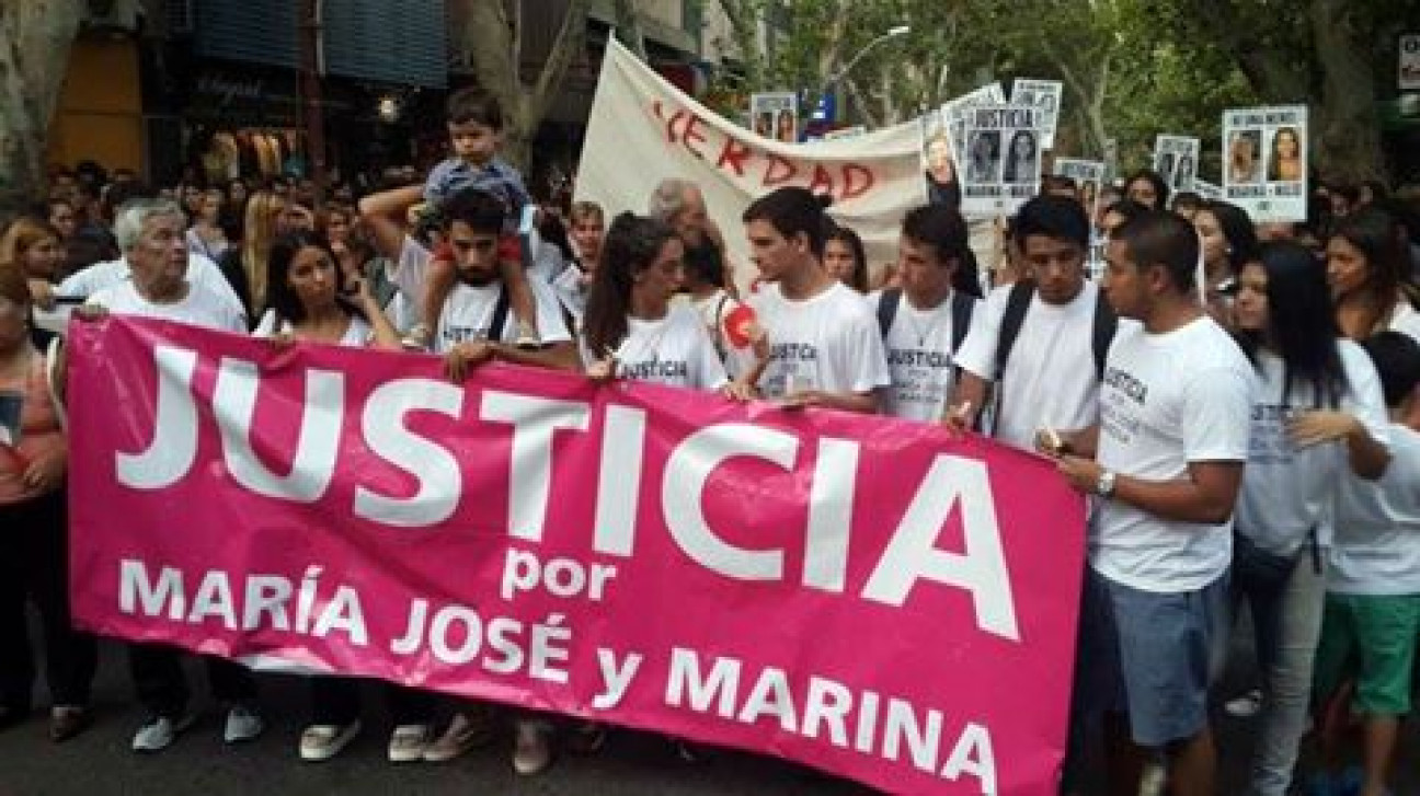 imagen Marcharon en Buenos Aires pidiendo justicia por el doble femicidio de Montañita
