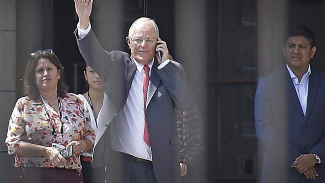 imagen El impacto social y político tras la renuncia de Kuczynski