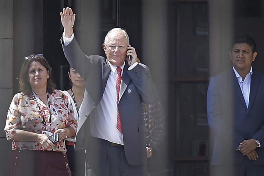 imagen El impacto social y político tras la renuncia de Kuczynski