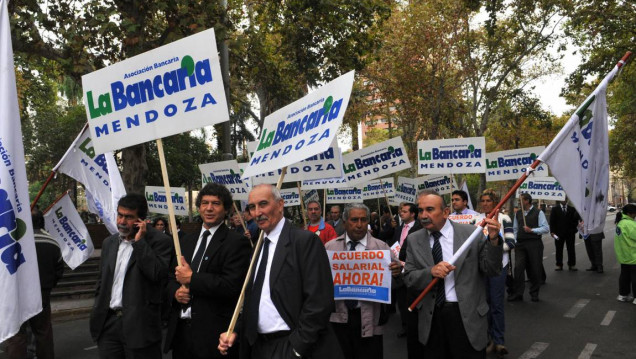 imagen Por solidaridad, la Bancaria Mendoza adhiere al paro nacional del 6 de abril