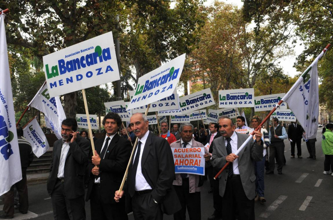 imagen Por solidaridad, la Bancaria Mendoza adhiere al paro nacional del 6 de abril