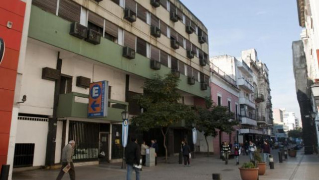 imagen Bicentenario: en medio de los festejos, el reclamo de periodistas de un medio centenario
