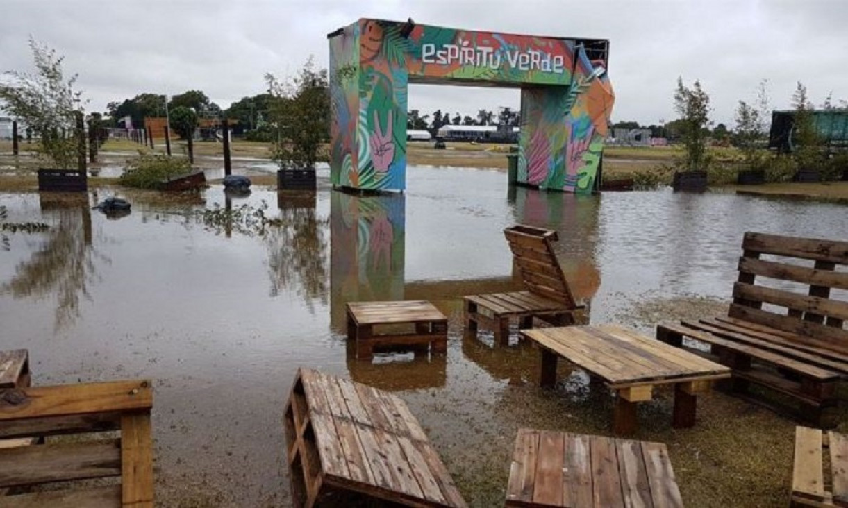 imagen La tercera jornada del Lollapalooza fue suspendida por las intensas lluvias