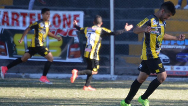 imagen Lucas Merino: "Hay que estar con el cuchillo entre los dientes"