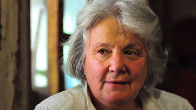 imagen Lucía Topolansky, en comunicación con Radio Universidad 