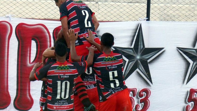 imagen El Cruzado ganó en la Fortaleza y continúa puntero