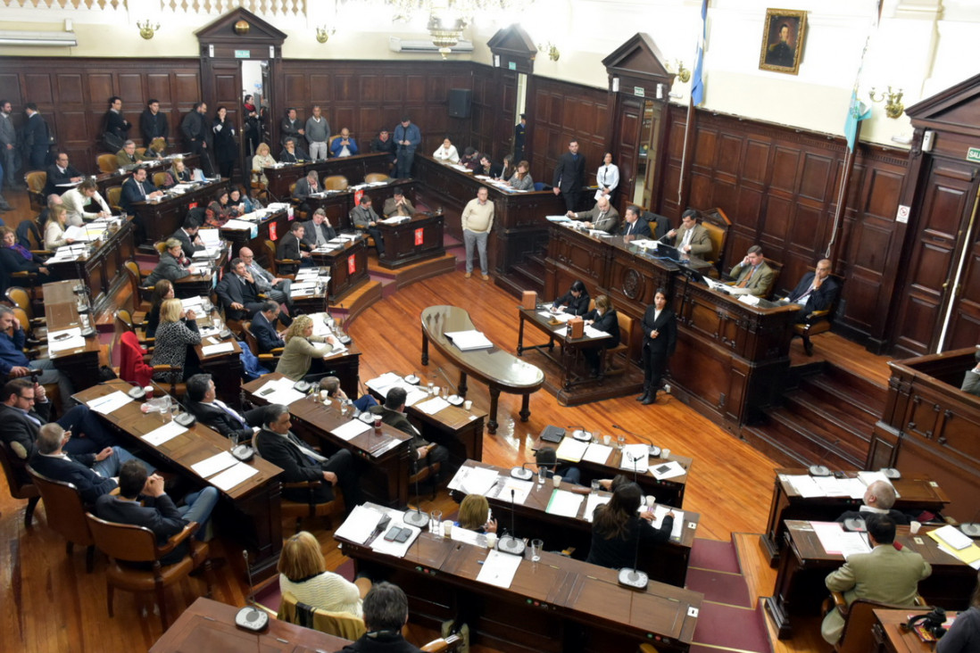 imagen Idas y vueltas legislativas para la sesión especial de Convenio Colectivo e ítem Aula
