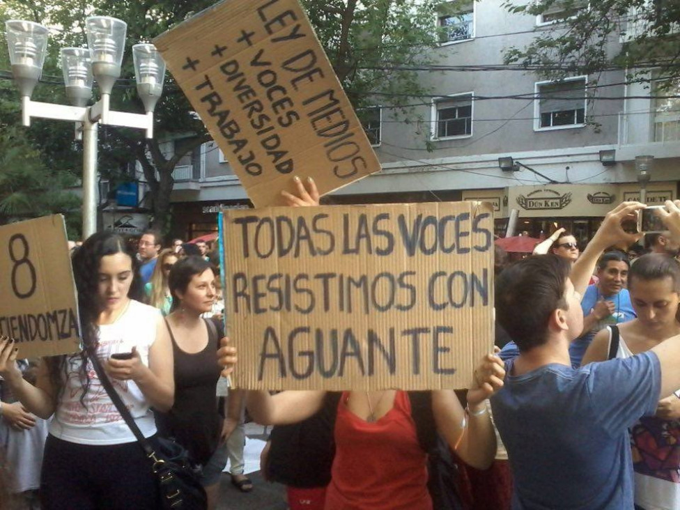 imagen "La comunicación es un derecho no un negocio"