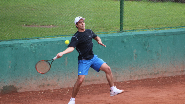 imagen Tenis: Con el pie izquierdo