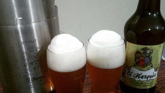 imagen Patio Cervecero con la joven cerveza de El Marqués