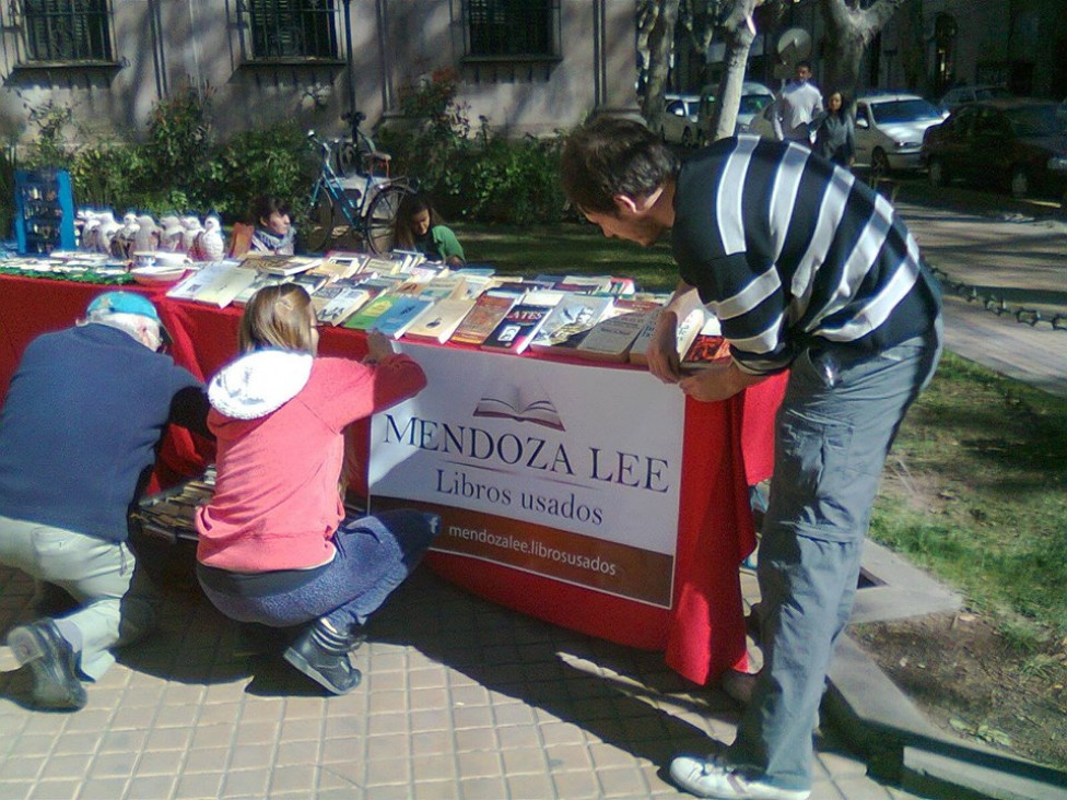 imagen "Mendoza Lee", una página en Facebook para comprar libros 