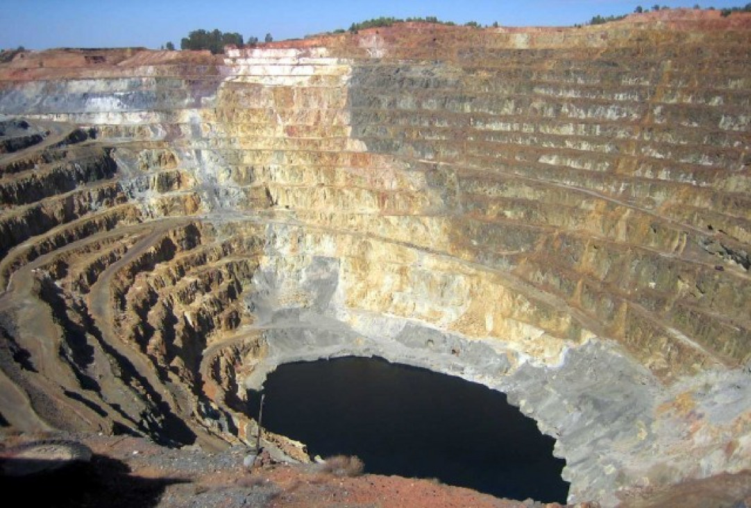 imagen Minería por zonas en Chubut: "La ley se aprobó entre gallos y medianoche para evitar toda movilización"