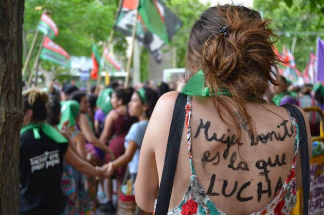 imagen "Mujer Bonita"* de A. Cuervo Taboada