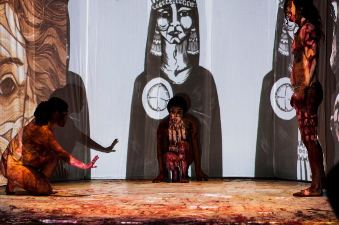 imagen Sube a escena, "Mutar y trasmutar", metáfora sobre las mujeres