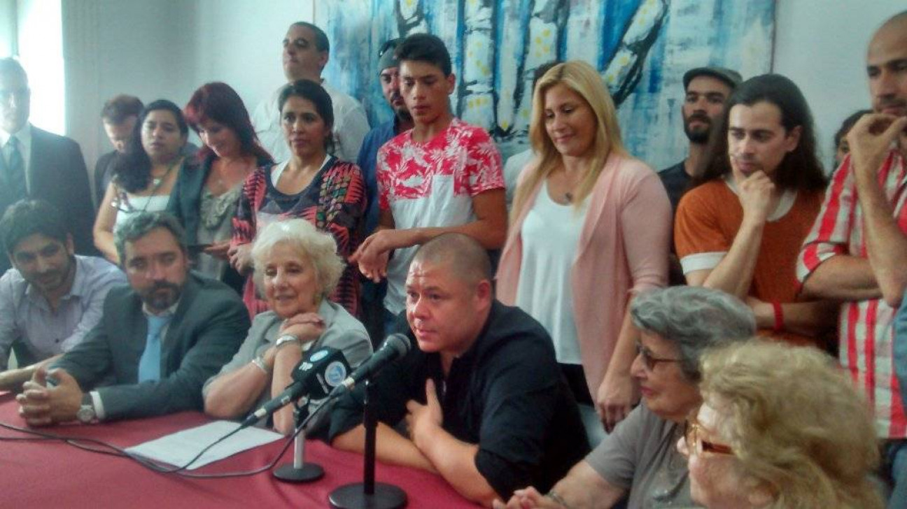 imagen Estela de Carlotto: "estas cosas pasan gracias al pueblo argentino"