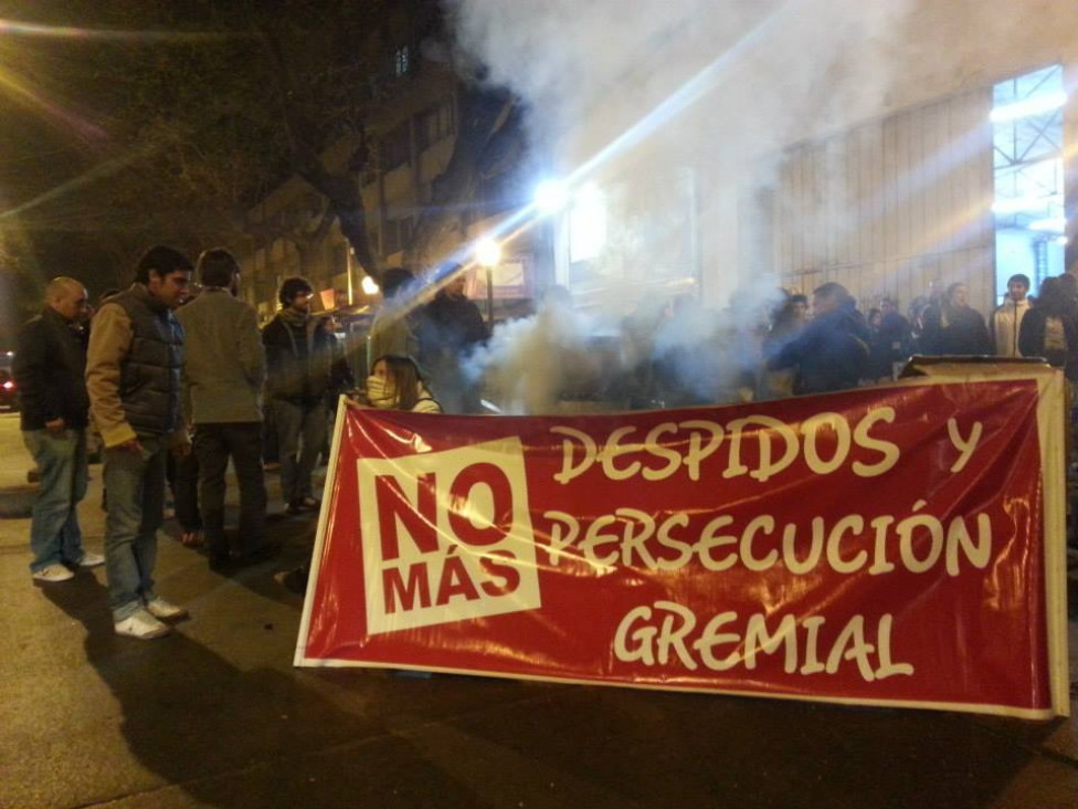 imagen Trabajadores de diario UNO se movilizaron a la Subsecretaría de Trabajo