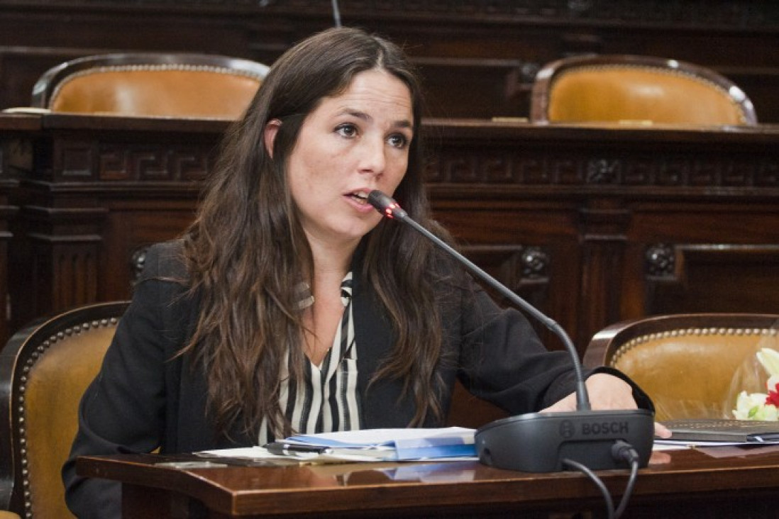imagen "Ningún trabajador recibe en paritarias 10 mil pesos de aumento"