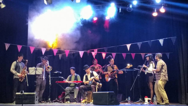 imagen La STRUDEL KLEZMER ORKRESTA en "El origen de i "