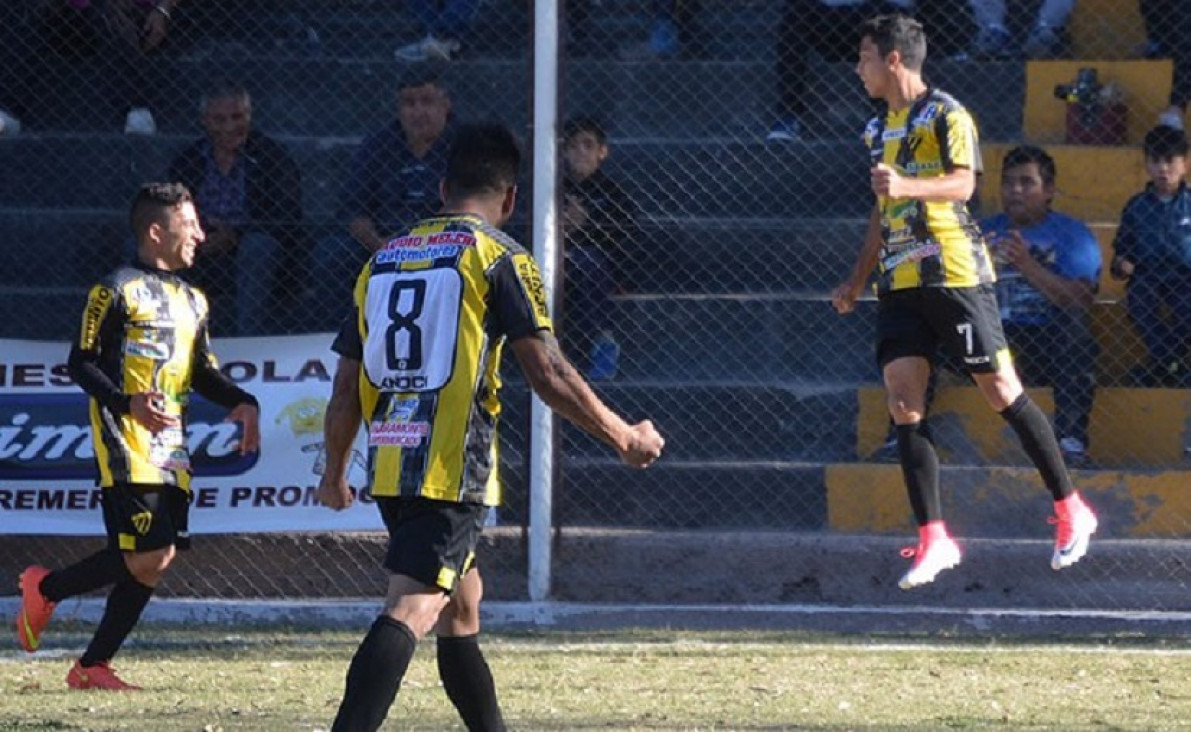 imagen El Jarillero ganó y salió del fondo