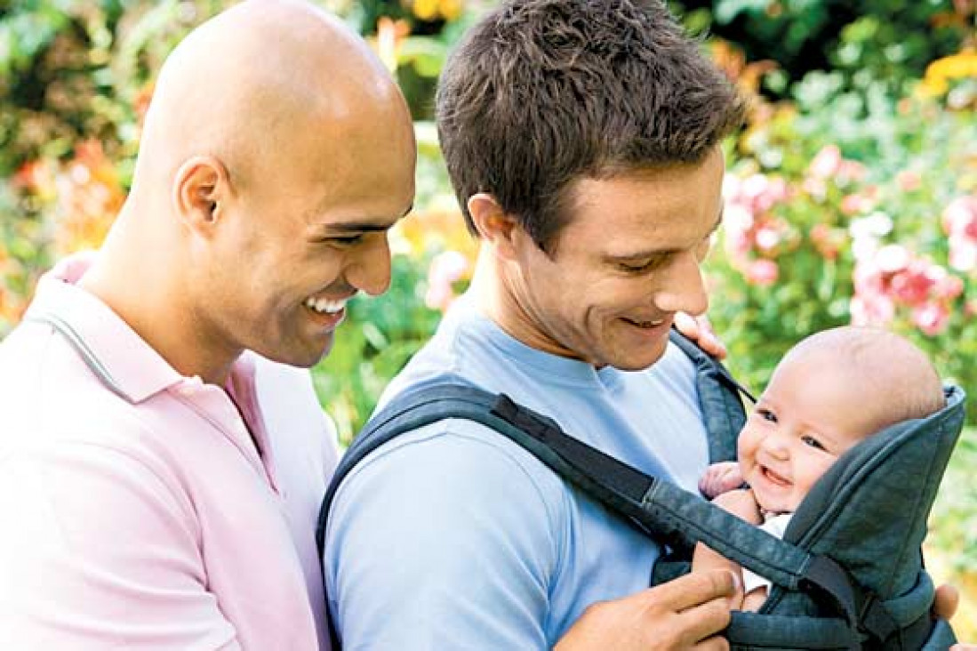 imagen Argentina no tiene legislación que contemple a padres gay que buscan adoptar