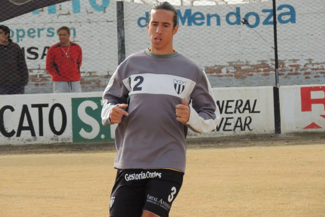 imagen Luciano Peinado: "Espero llegar, adaptarme rápido y aportarle al club"
