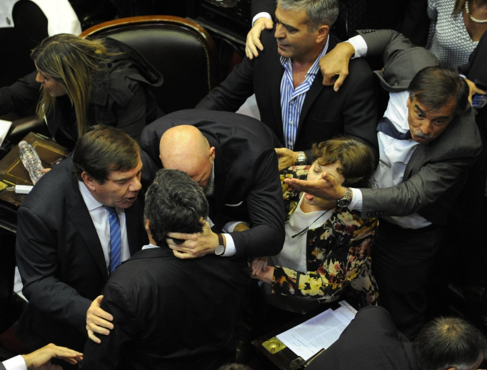 imagen Recinto caliente: para Borsani, algunos diputados "fueron a voltear la sesión"