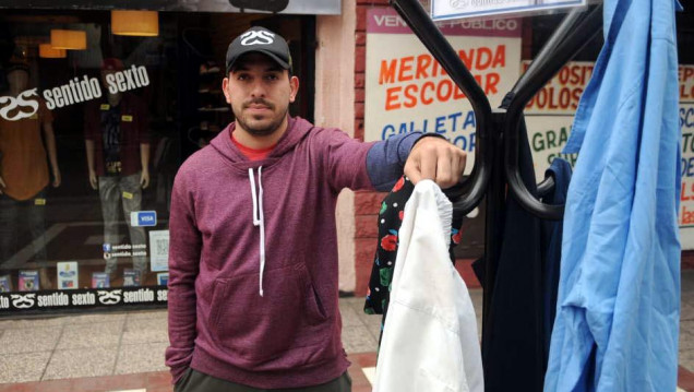 imagen Se lanza el primer "perchero solidario" de Mendoza