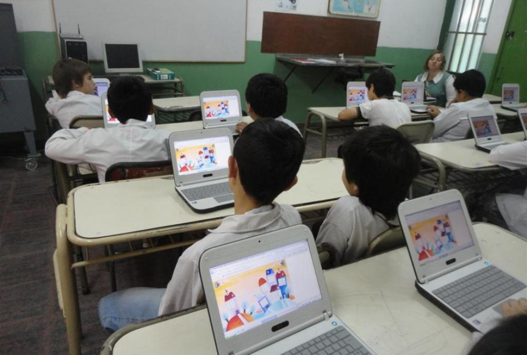 imagen "Pizarra Blanca", la primera plataforma virtual para padres y escuelas públicas de Mendoza 