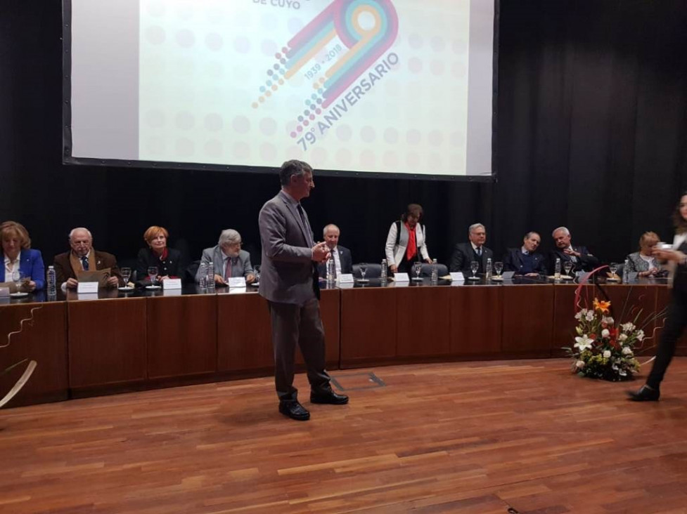 imagen Pizzi: "Seguirá el diálogo con los docentes siempre y cuando no paren"
