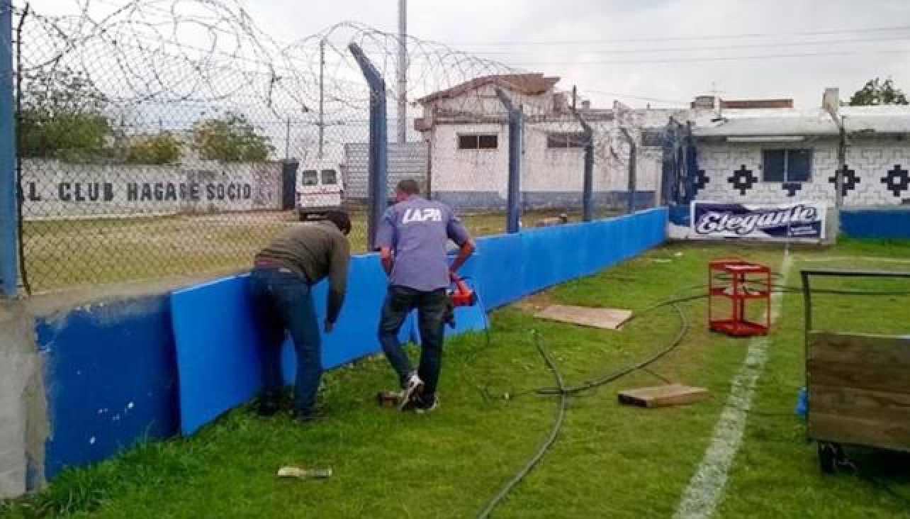 imagen Presentaron un proyecto para colocar colchonetas en las canchas de Mendoza