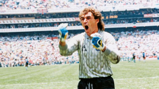 imagen Nery Pumpido: "Messi va a estar rodeado de buenos jugadores"