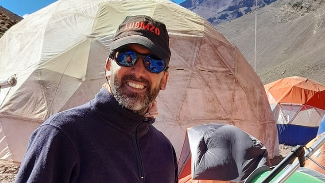 imagen Montañista y radioaficionado: hizo histórica transmisión desde la cumbre del Aconcagua