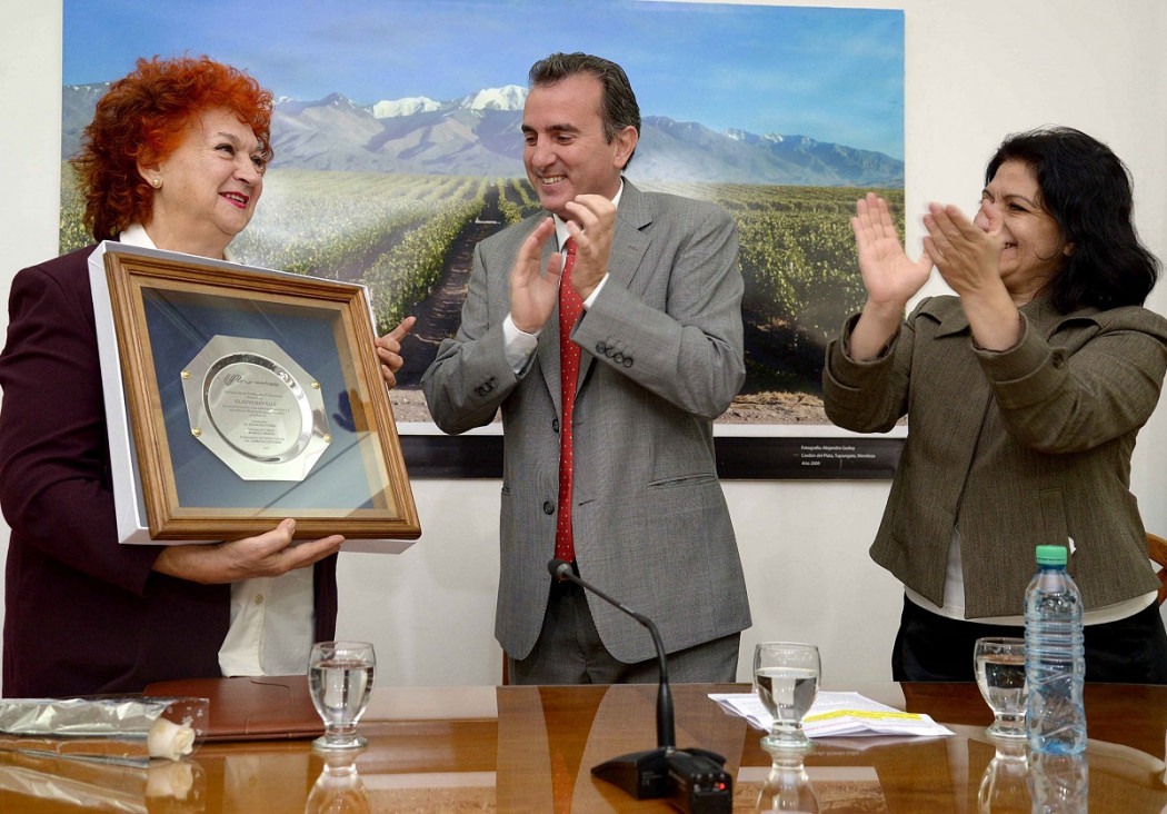 imagen Nuestra Gladys Ravalle, embajadora cultural de Mendoza