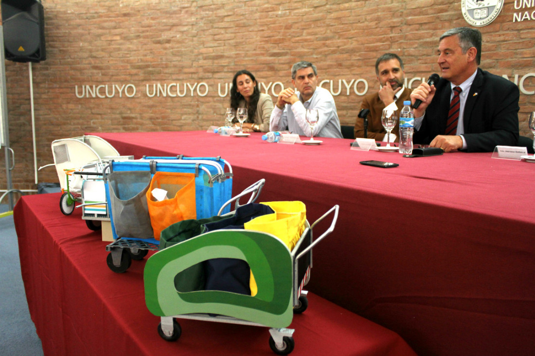 imagen Se promueven carros innovadores para recuperadores urbanos