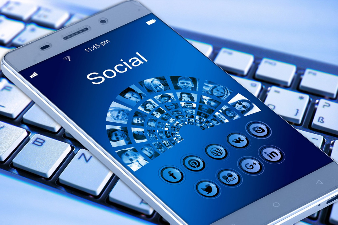 imagen Cómo se manipula a los usuarios de las redes sociales 