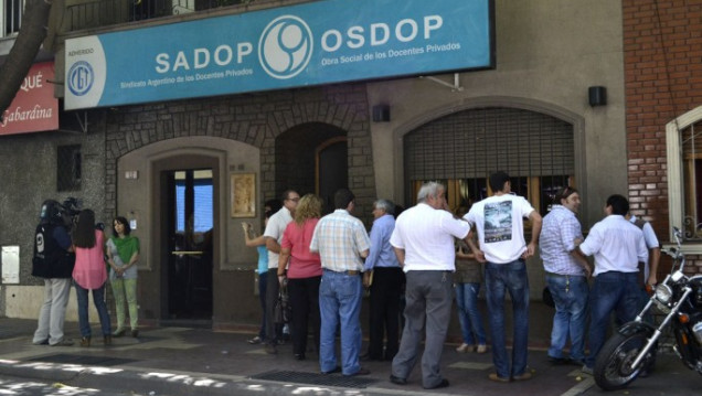 imagen Los docentes privados indignados por falta de pago de sueldos atrasados